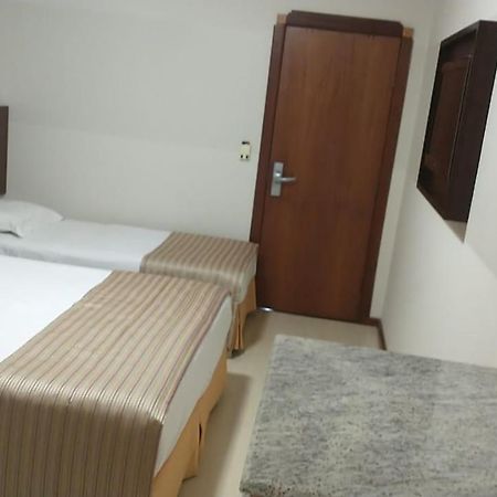 Mara Turismo Hotel Catalão Esterno foto